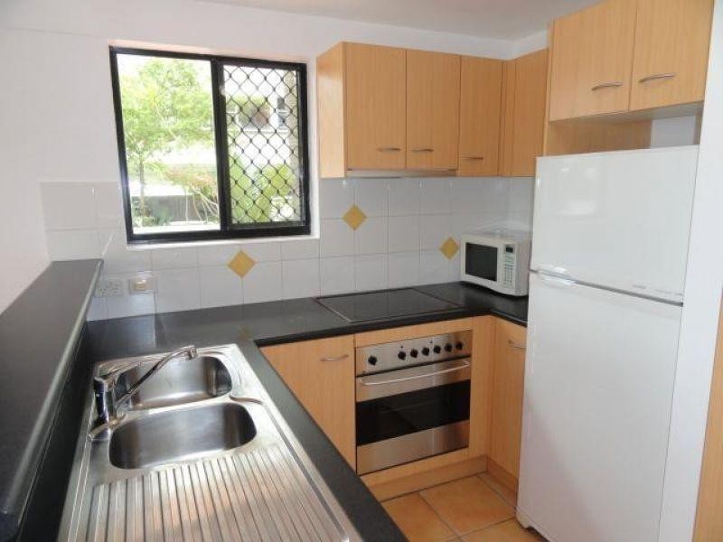 4/12 Paradise Island, Surfers Paradise QLD 4217