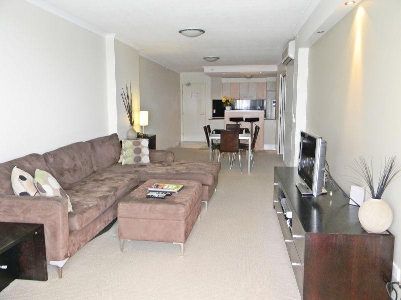 21 Cypress Avenue, Surfers Paradise QLD 4217
