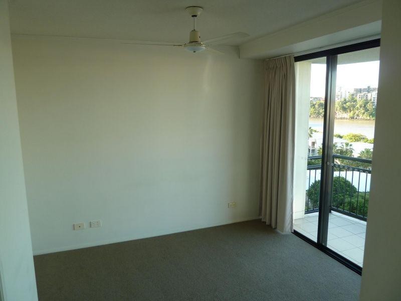 15 Goodwin Street, Kangaroo Point QLD 4169