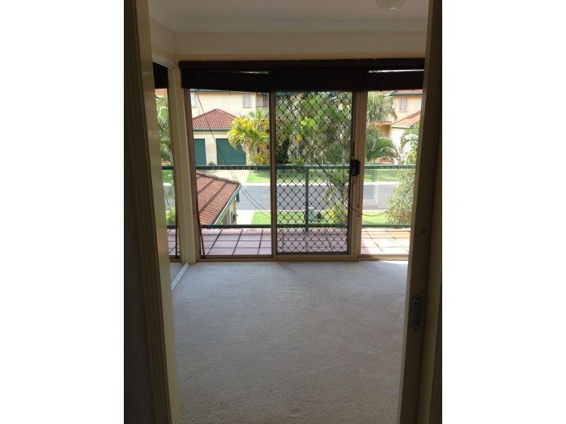 152 Palm Meadows Drive, Carrara QLD 4211