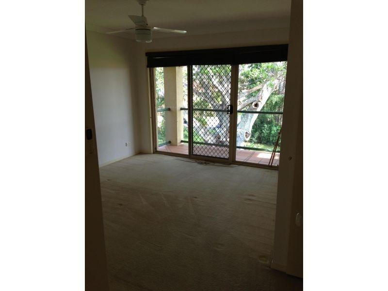 152 Palm Meadows Drive, Carrara QLD 4211