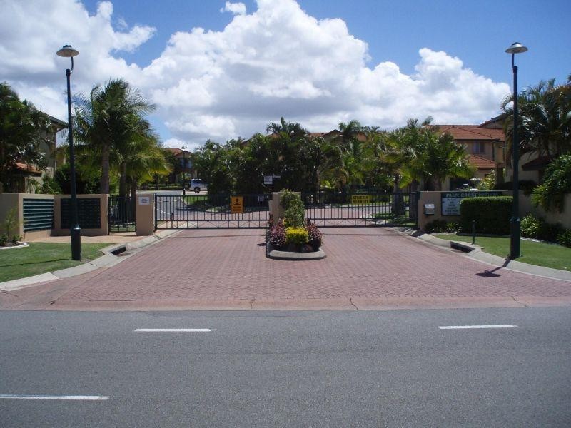 152 Palm Meadows Drive, Carrara QLD 4211