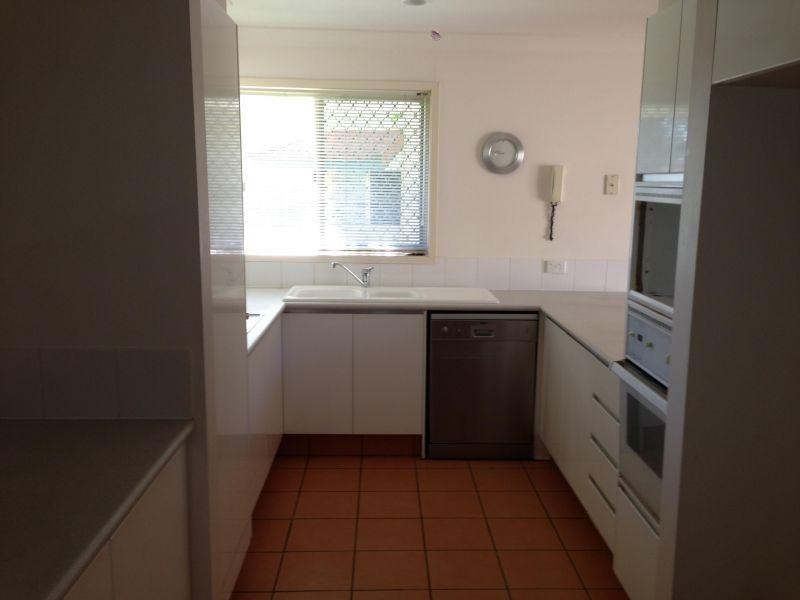 152 Palm Meadows Drive, Carrara QLD 4211