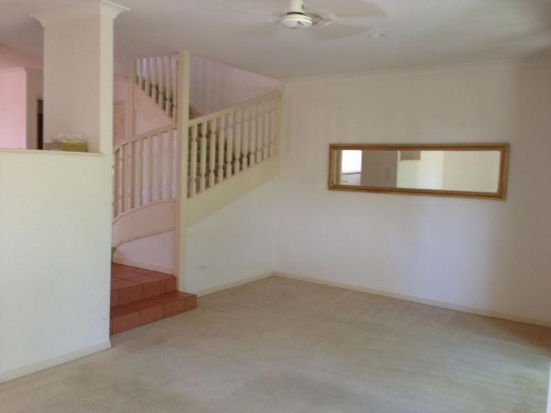 152 Palm Meadows Drive, Carrara QLD 4211
