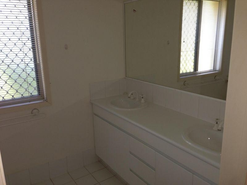 152 Palm Meadows Drive, Carrara QLD 4211