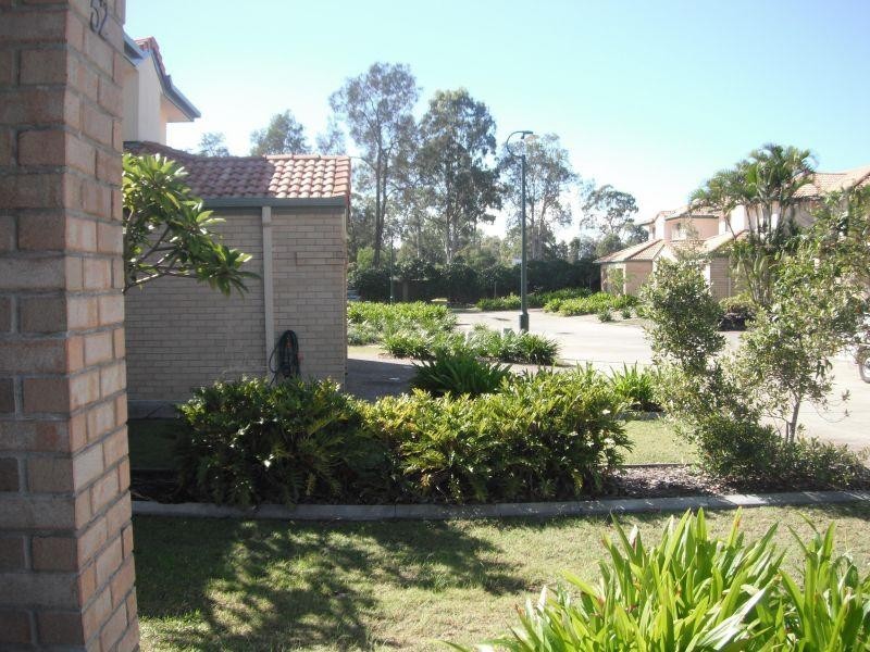 20/2 Bos Drive, Coomera QLD 4209