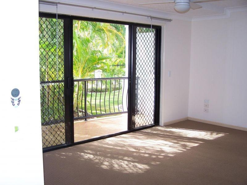 16-24 Purli Street, Chevron Island QLD 4217