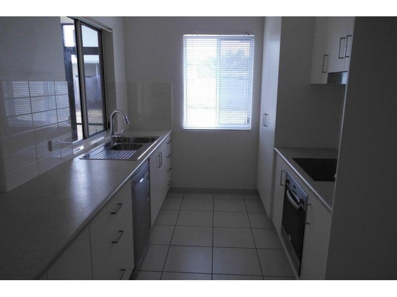 43/230 Pulgul Street, Urangan QLD 4655