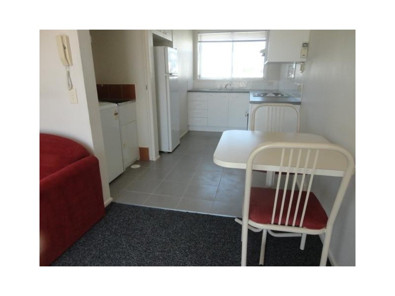 1 bed/12 Lloyd Street, Southport QLD 4215