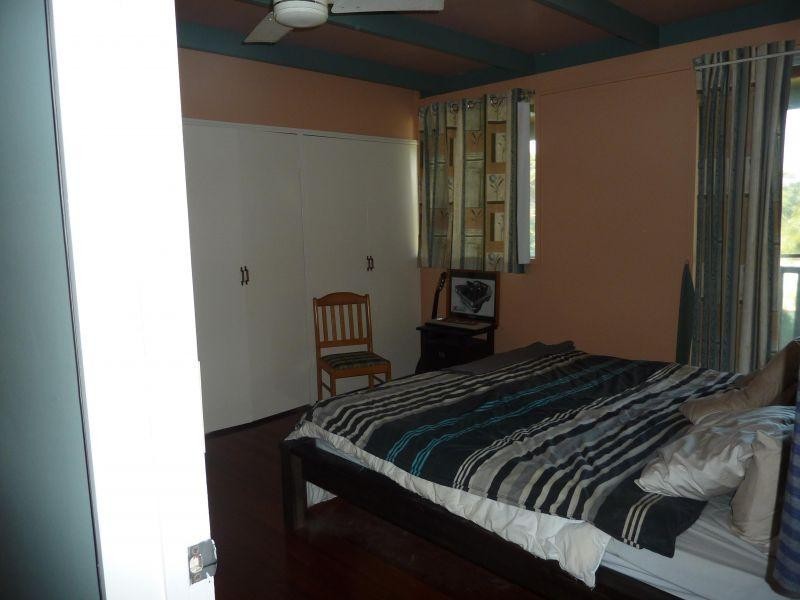 19 Belfort St, Stafford Heights QLD 4053