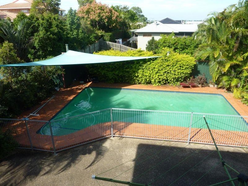 19 Belfort St, Stafford Heights QLD 4053