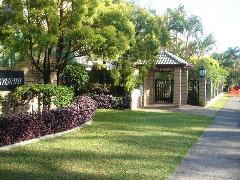 16-22  Whitby Street, Southport QLD 4215