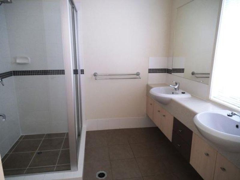 G3/2 Catalina Way, Upper Coomera QLD 4209