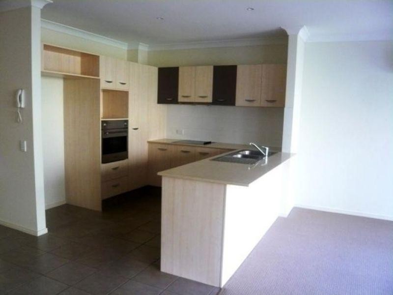 G3/2 Catalina Way, Upper Coomera QLD 4209