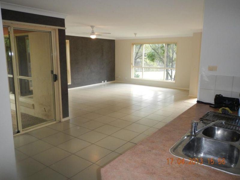 2/7 Stombird Pl, Carrara QLD 4211