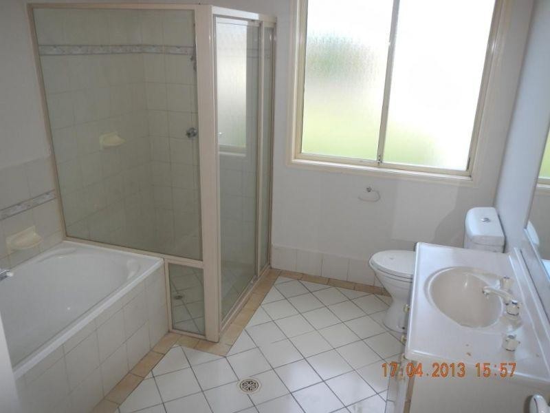 2/7 Stombird Pl, Carrara QLD 4211