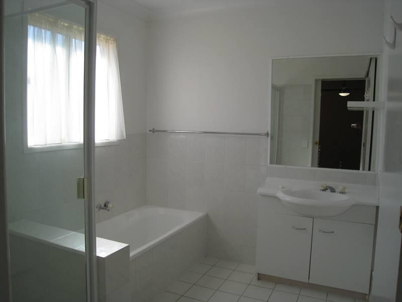 LUT LUT/9 Bayside Court, Thorneside QLD 4158