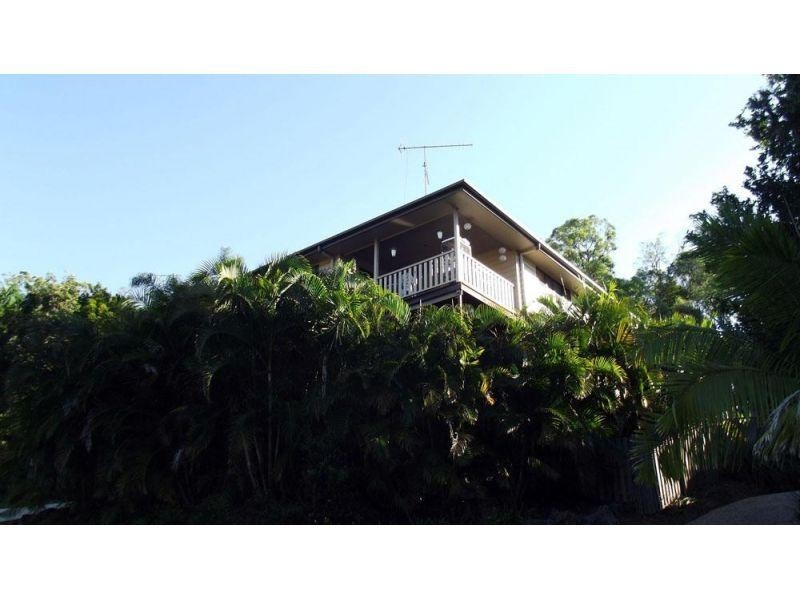 9 Bellona Court, Pacific Pines QLD 4211