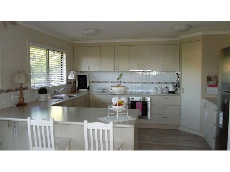 9 Bellona Court, Pacific Pines QLD 4211