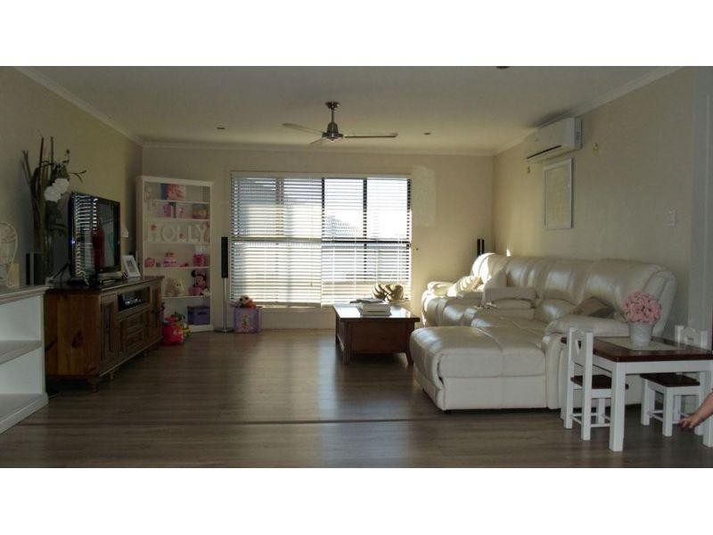 9 Bellona Court, Pacific Pines QLD 4211