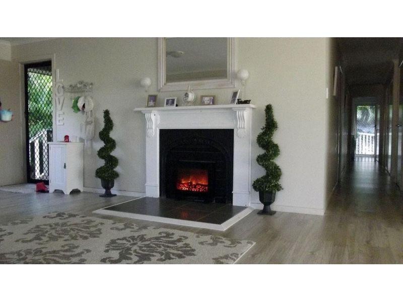 9 Bellona Court, Pacific Pines QLD 4211