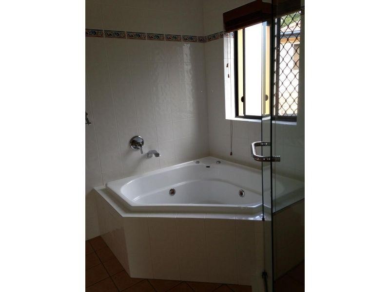 85 Palm Meadows Drive, Carrara QLD 4211
