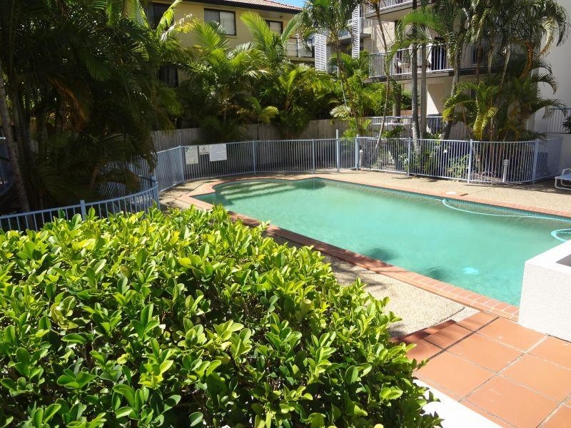 12 Lloyd Street, Southport QLD 4215