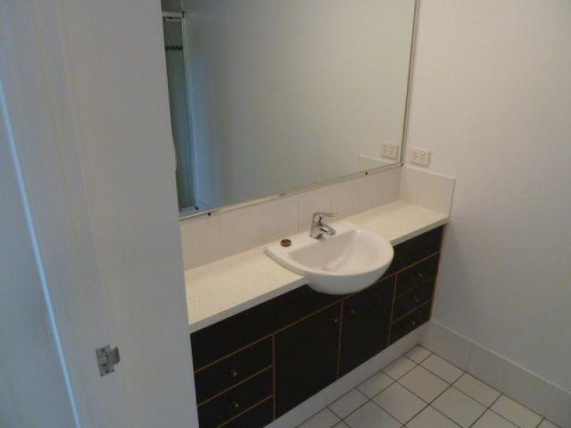 15 Goodwin Street, Kangaroo Point QLD 4169