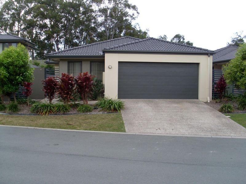 E2/2 Catalina Way, Upper Coomera QLD 4209