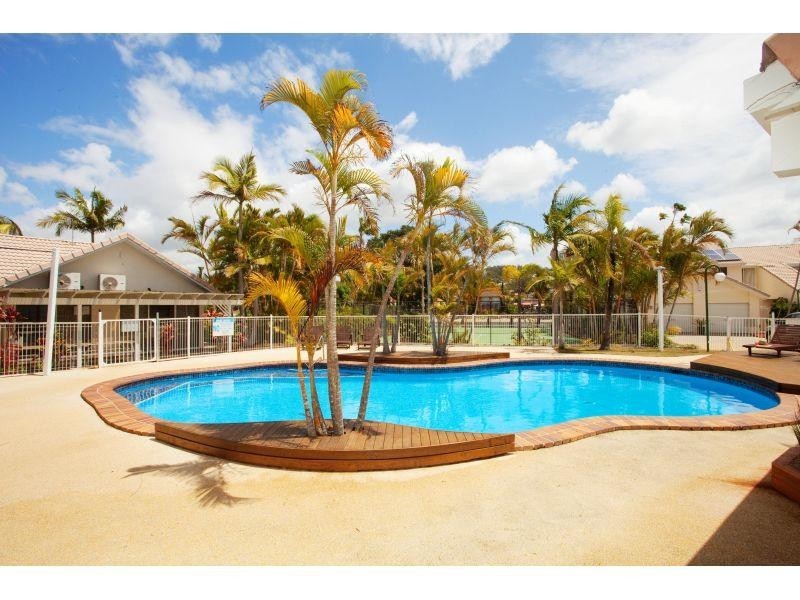 2 Coolgardie Street, Elanora QLD 4221