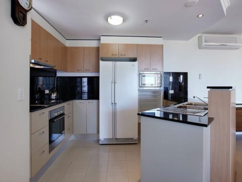 21 Cypress Avenue, Surfers Paradise QLD 4217