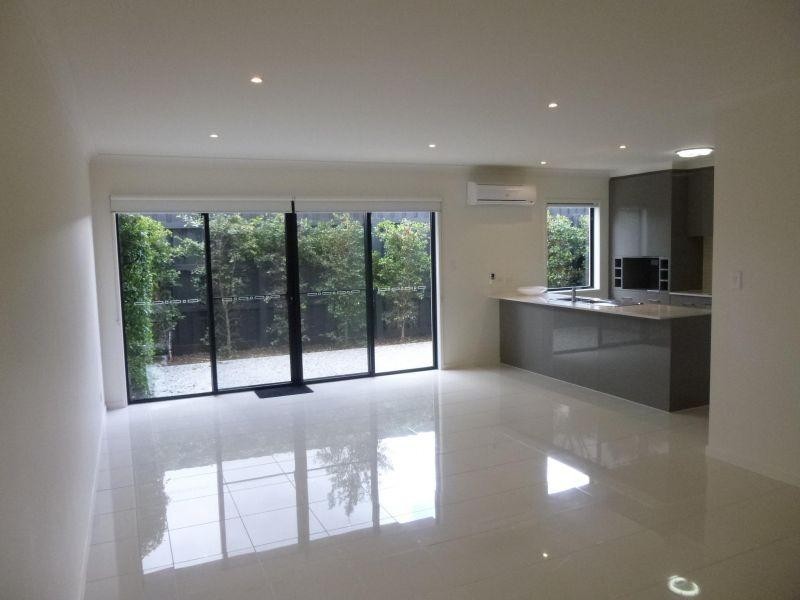 2 Bourton Road, Merrimac QLD 4226