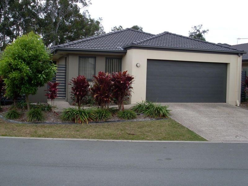 E/2 Catalina Way, Upper Coomera QLD 4209
