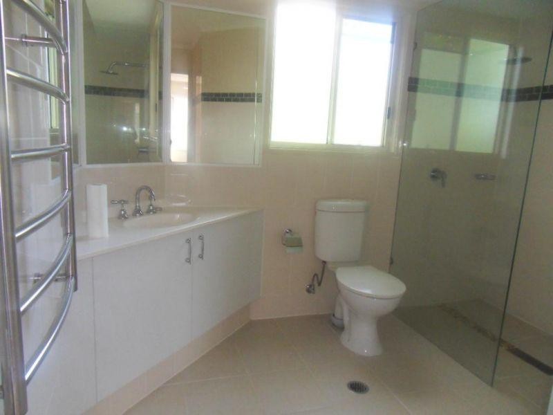36 Broad st, Labrador QLD 4215