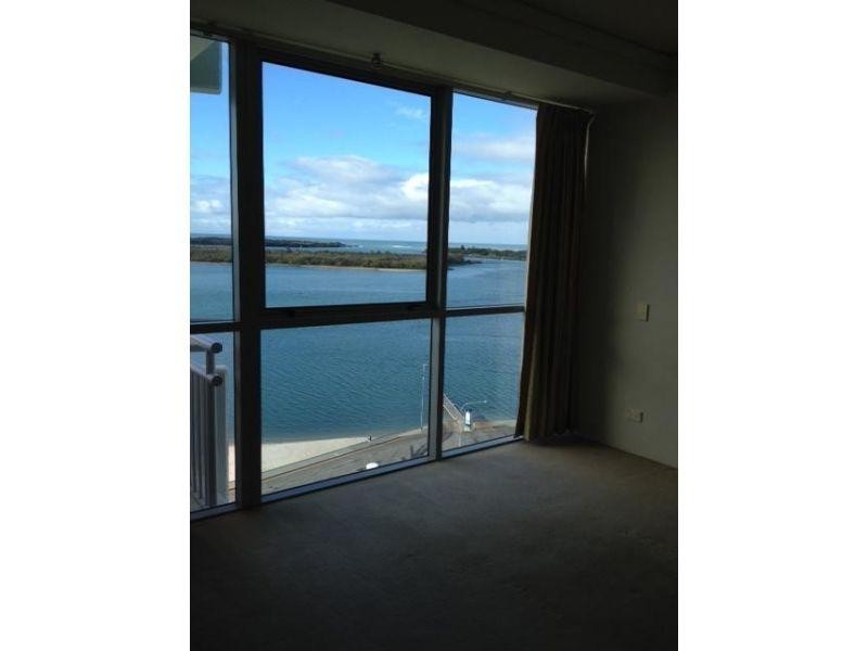 360 Marine Parade, Labrador QLD 4215