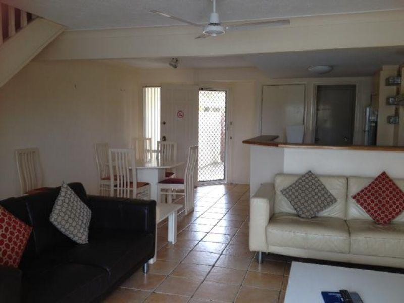 2 Coolgardie Street, Elanora QLD 4221