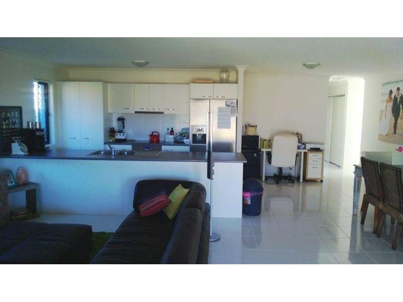 32 Rise Circuit, Pacific Pines QLD 4211