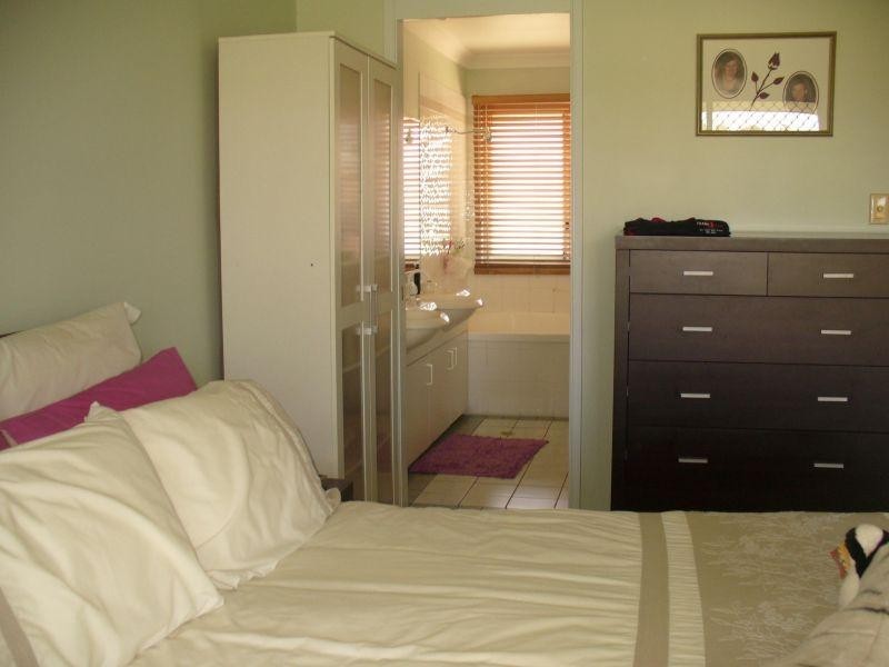 8 Peninsula Avenue, Cornubia QLD 4130