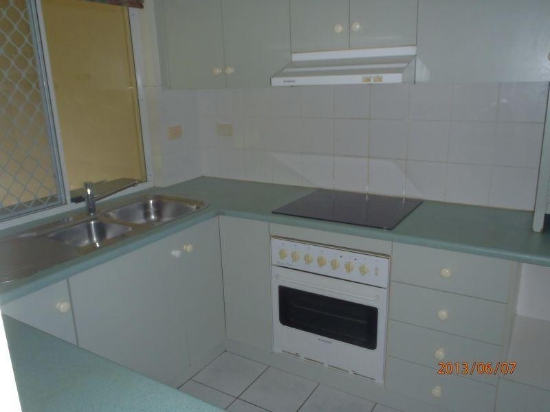 5-15 McGregor Street, Mooroobool QLD 4870