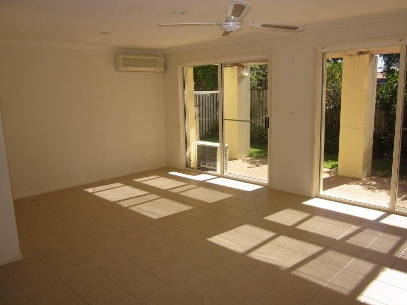 11/99-101 Heeb Street, Benowa QLD 4217
