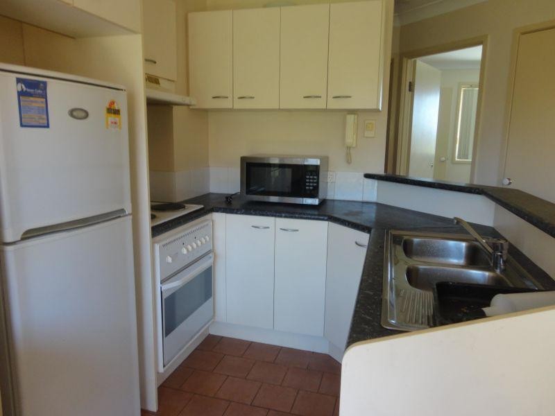 Furn/14 Spendelove St, Southport QLD 4215