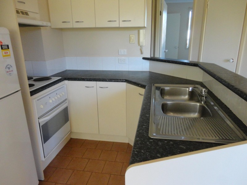 Furn/14 Spendelove St, Southport QLD 4215