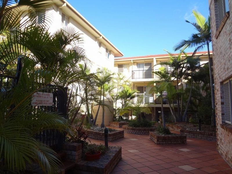 14 Spendelove St, Southport QLD 4215