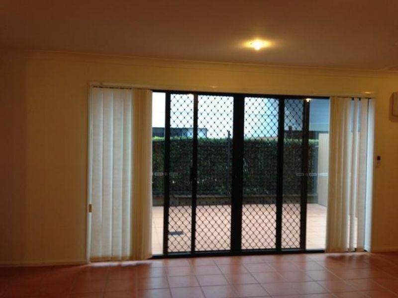 Unit 7/82-86 Heeb Street, Benowa QLD 4217