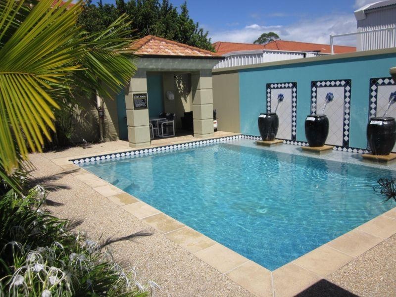 6 Mews WEST/99-101 Heeb Street, Benowa QLD 4217