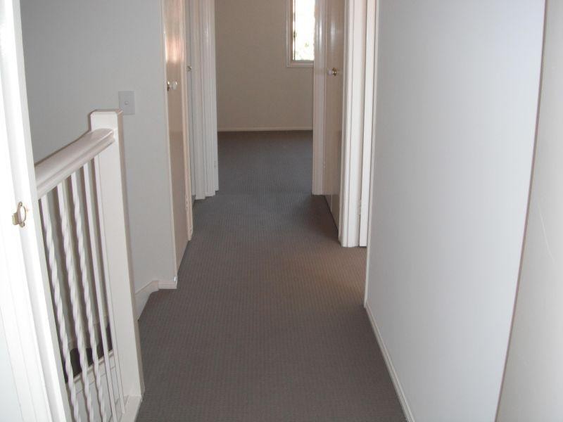 Townhouse 18/2 Bos Drive, Coomera QLD 4209