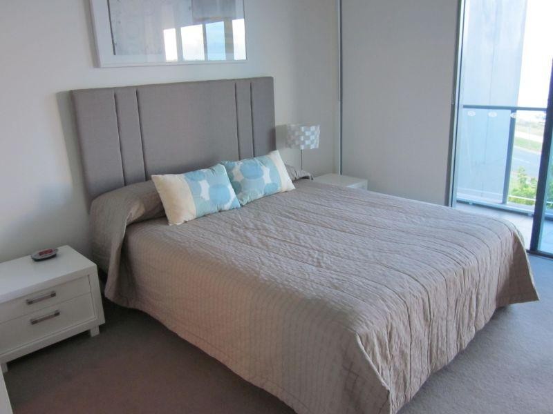 Unit 1303/438 Marine Parade, Biggera Waters QLD 4216