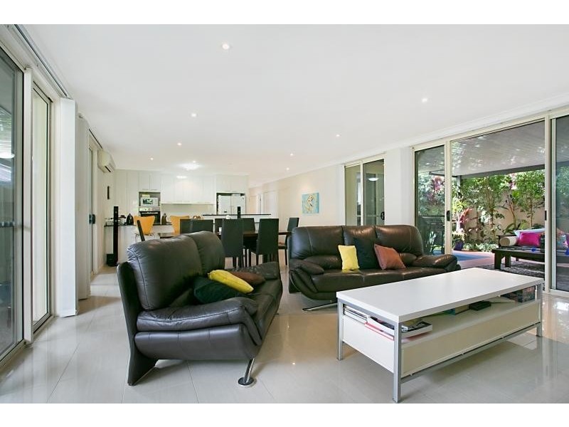 293 Easthill Drive, Robina QLD 4226