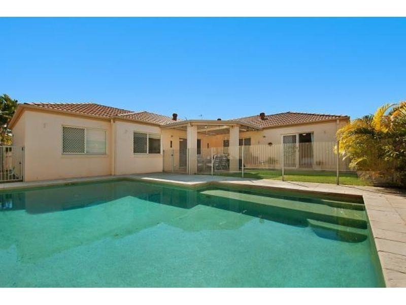 283 Easthill Drive, Robina QLD 4226
