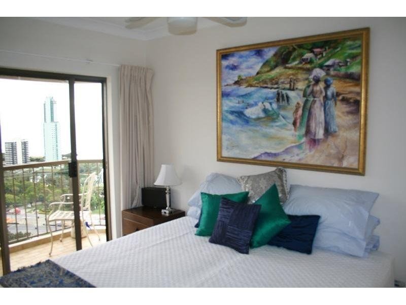 116/2 Admiralty Drive, Surfers Paradise QLD 4217